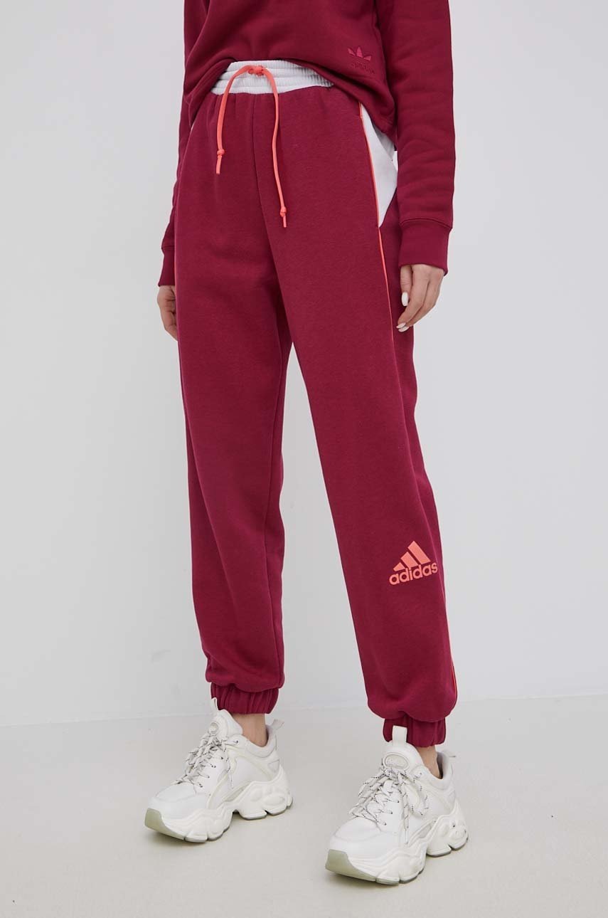 

Штани adidas HD6787 жіночі колір фіолетовий візерунок