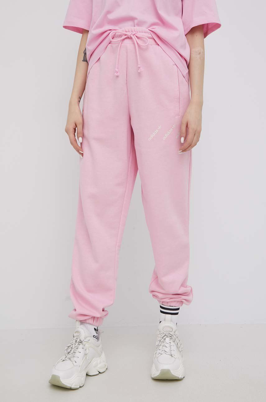 adidas Originals pantaloni HM4873 femei, culoarea roz, cu imprimeu adidas Originals