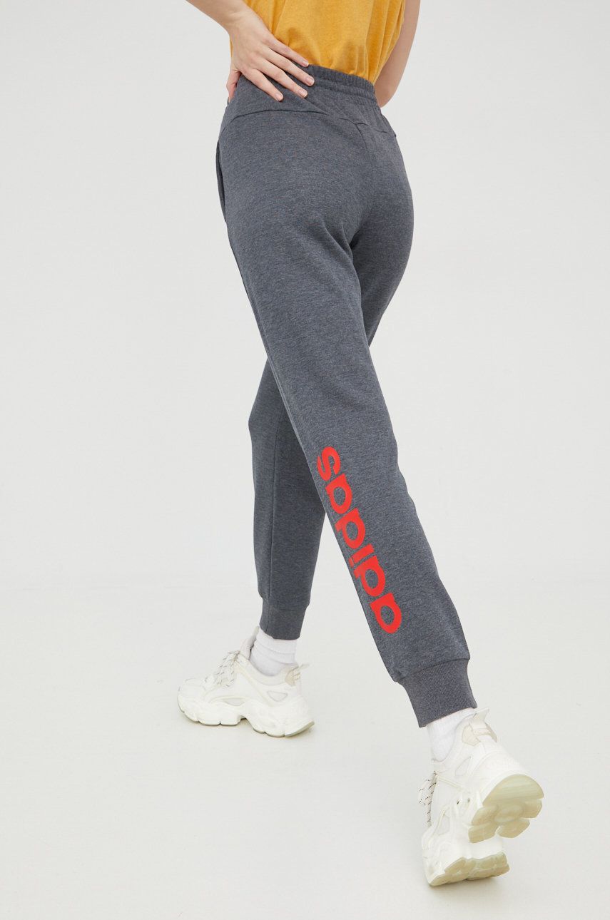 Adidas spodnie dresowe damskie kolor szary gładkie