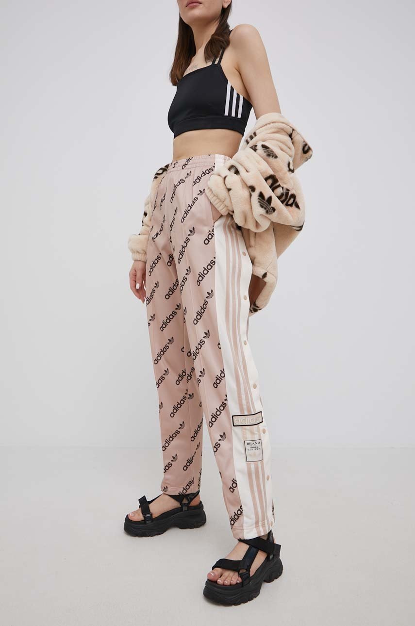 

Штани adidas Originals HM4882 жіночі колір бежевий