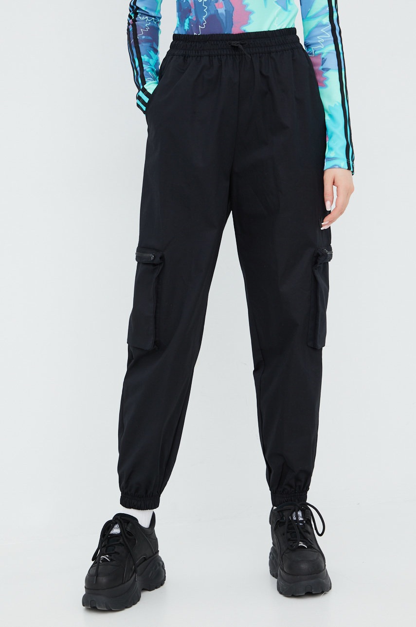 

Хлопковые брюки adidas Originals Trefoil Moments HF2113 женские цвет чёрный