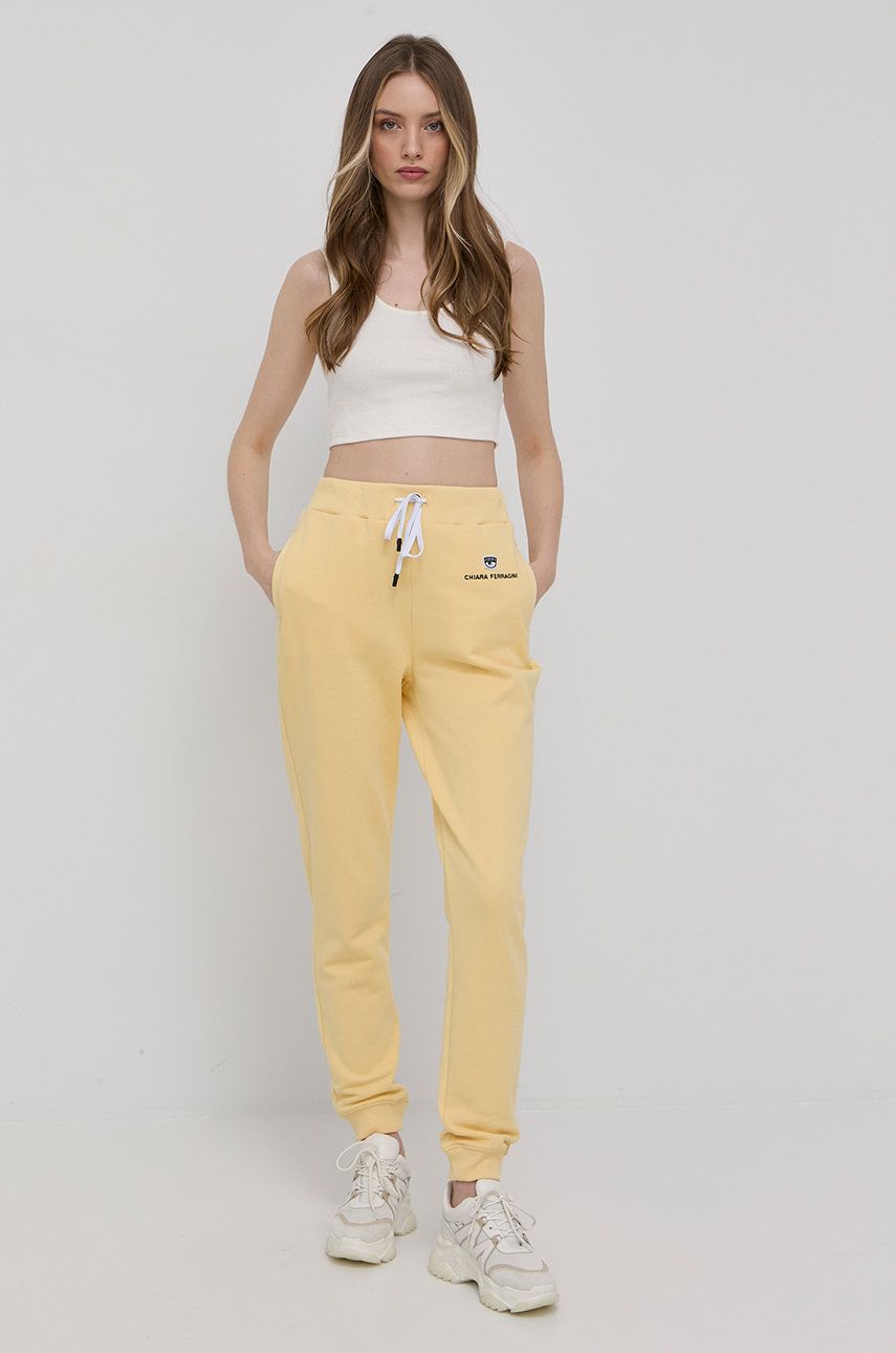 Chiara Ferragni spodnie bawełniane damskie kolor żółty z aplikacją