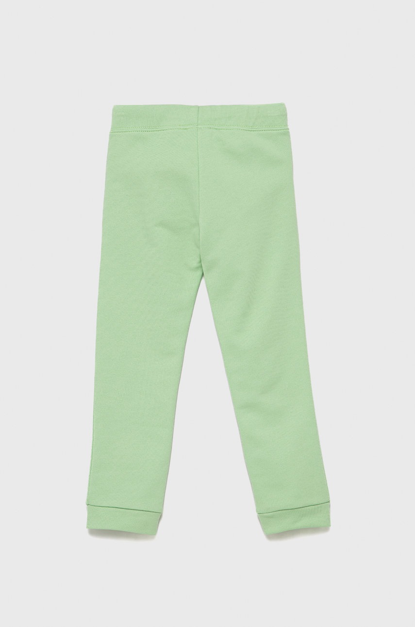 

Дитячі бавовняні штани United Colors of Benetton колір зелений гладке