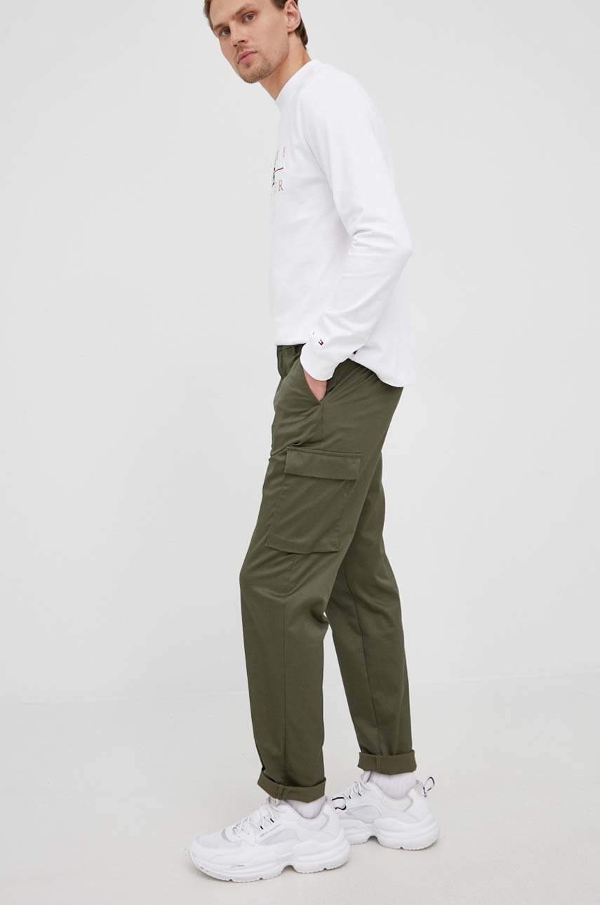 

Штани Tommy Hilfiger Chelsea чоловічі колір зелений фасон cargo