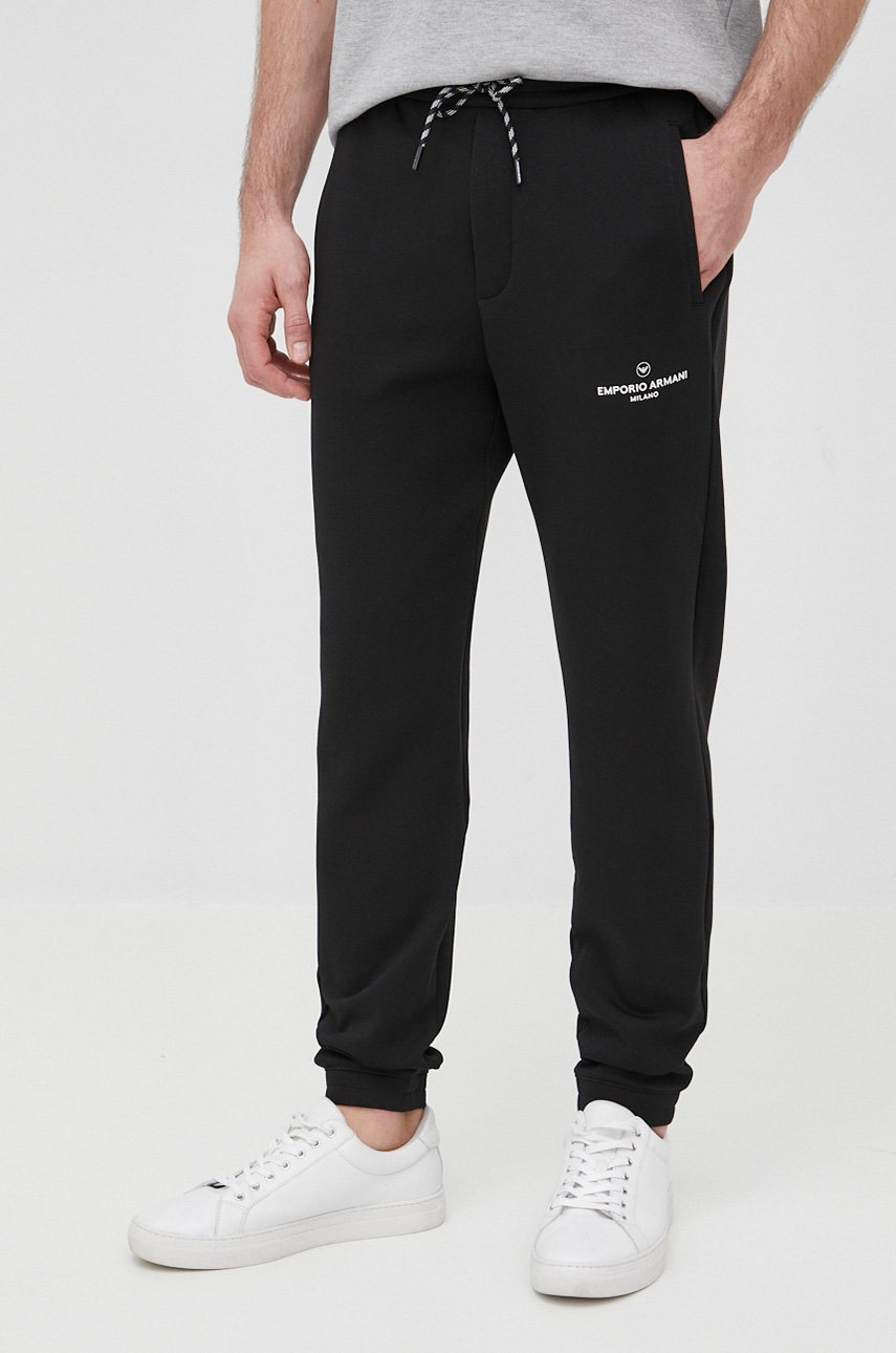 

Панталони Emporio Armani мъжко в черно, Черен