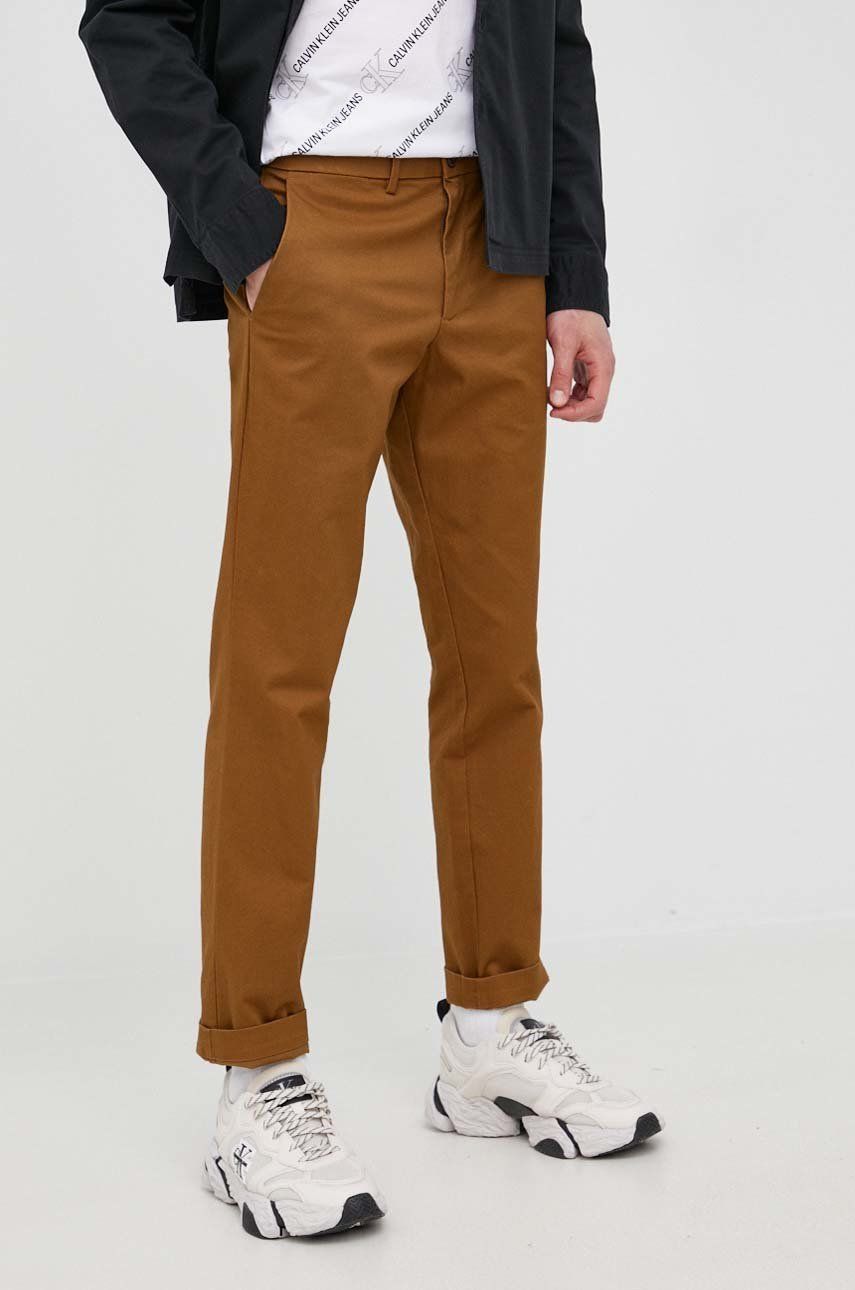 GAP spodnie męskie kolor brązowy w fasonie chinos