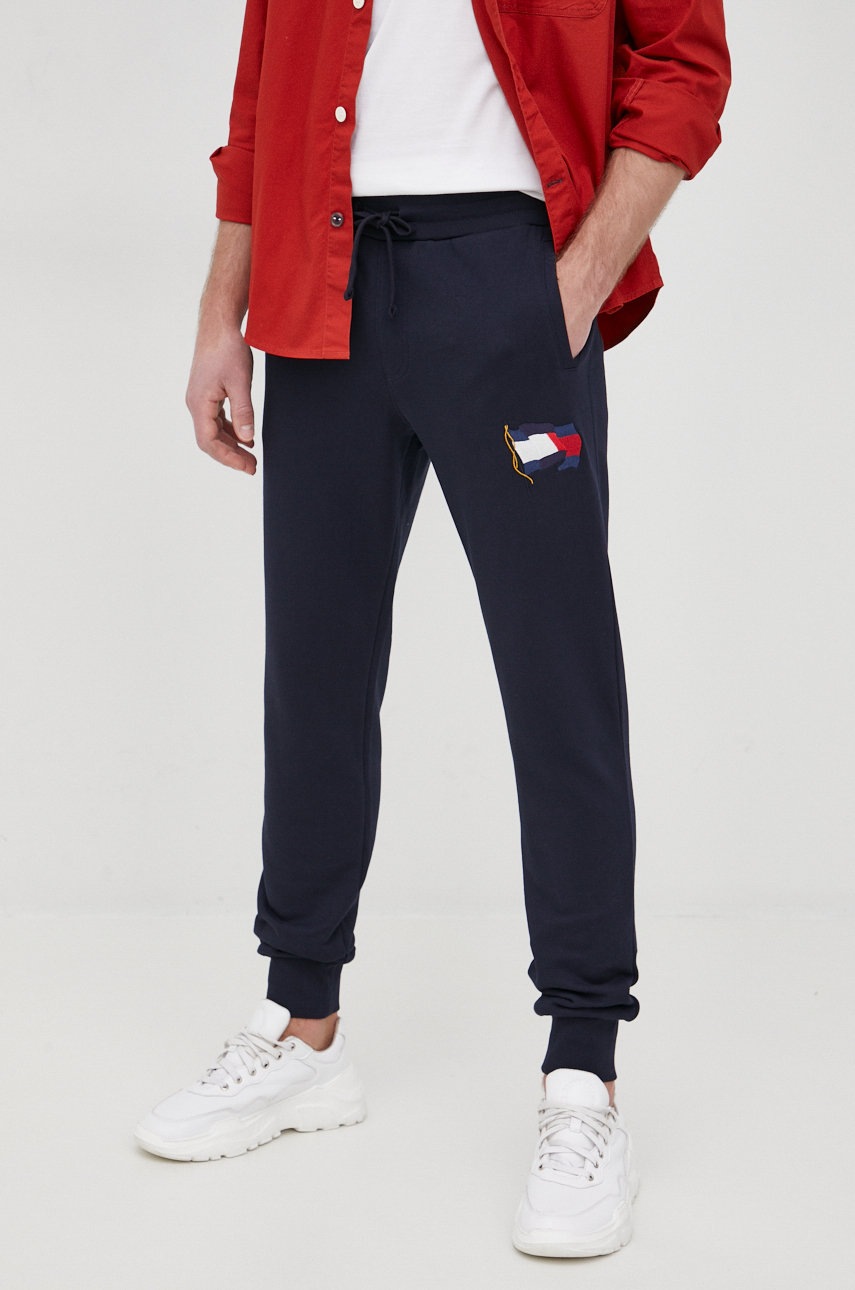 

Хлопковые спортивные штаны Tommy Hilfiger мужские цвет синий с аппликацией