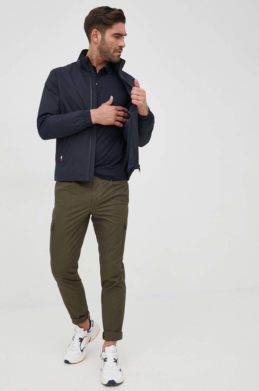 

Хлопковые брюки Tommy Hilfiger мужские цвет зелёный фасон chinos