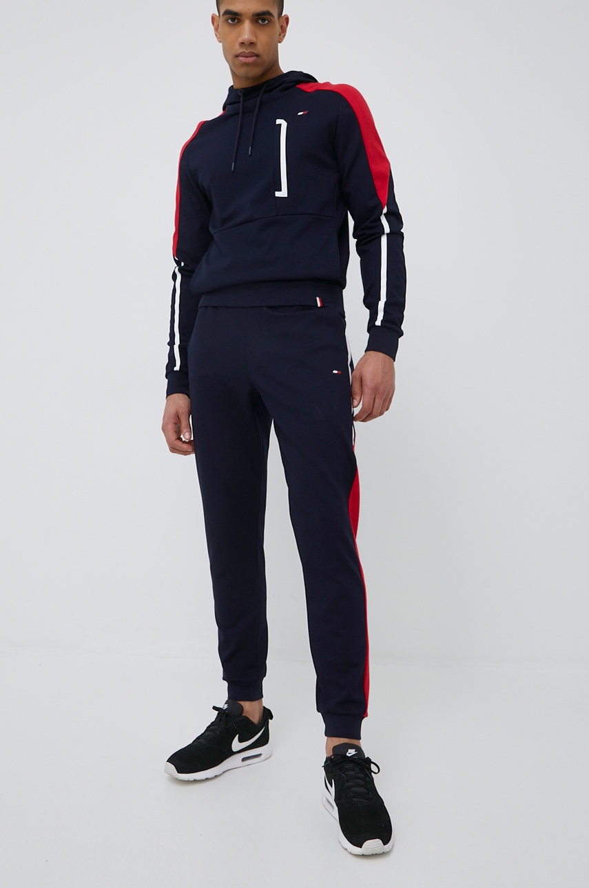 

Спортен панталон Tommy Hilfiger мъжко в тъмносиньо с изчистен дизайн, Тъмносин
