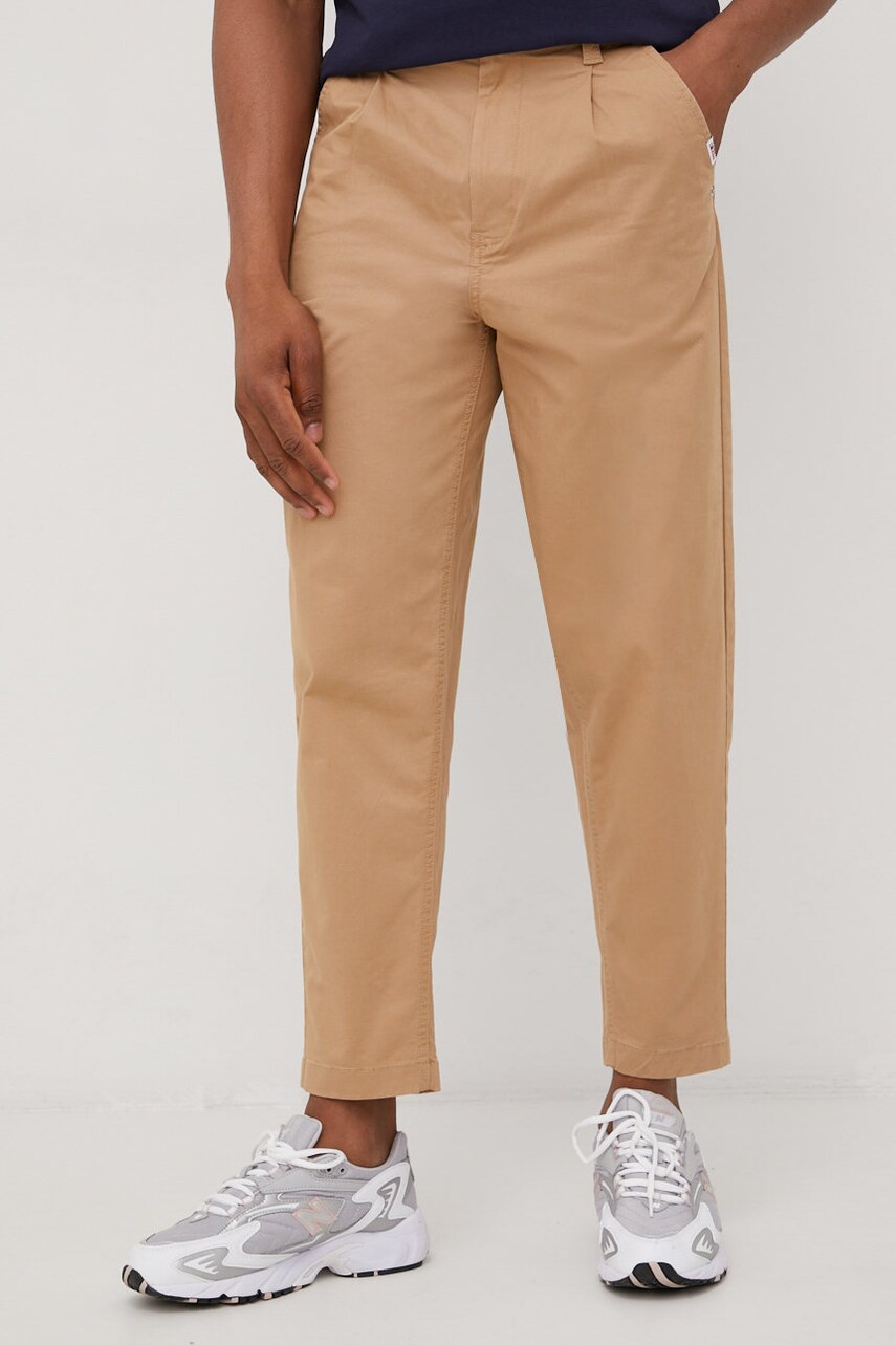Tommy jeans pantaloni barbati, culoarea bej, cu fason chinos