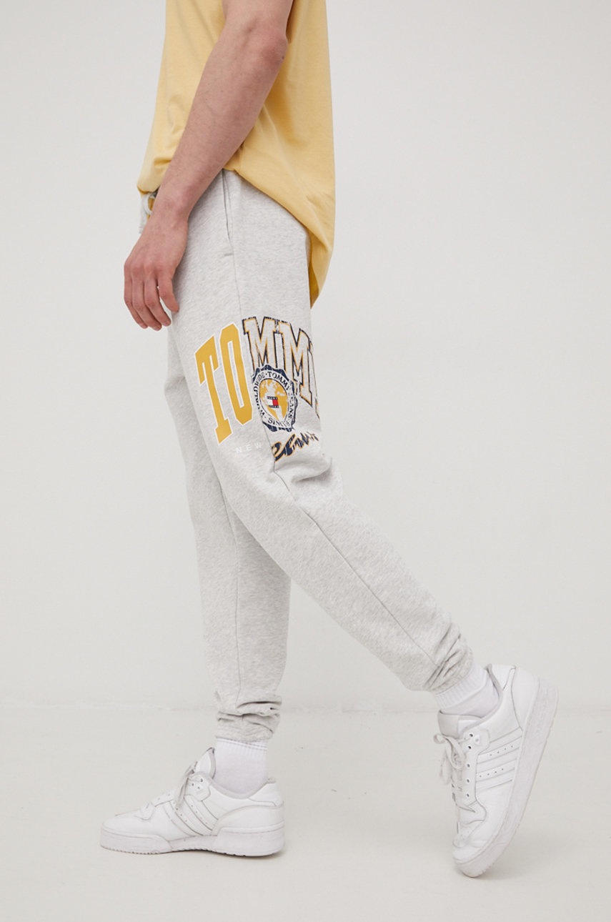 Tommy jeans barbati, culoarea gri, cu imprimeu