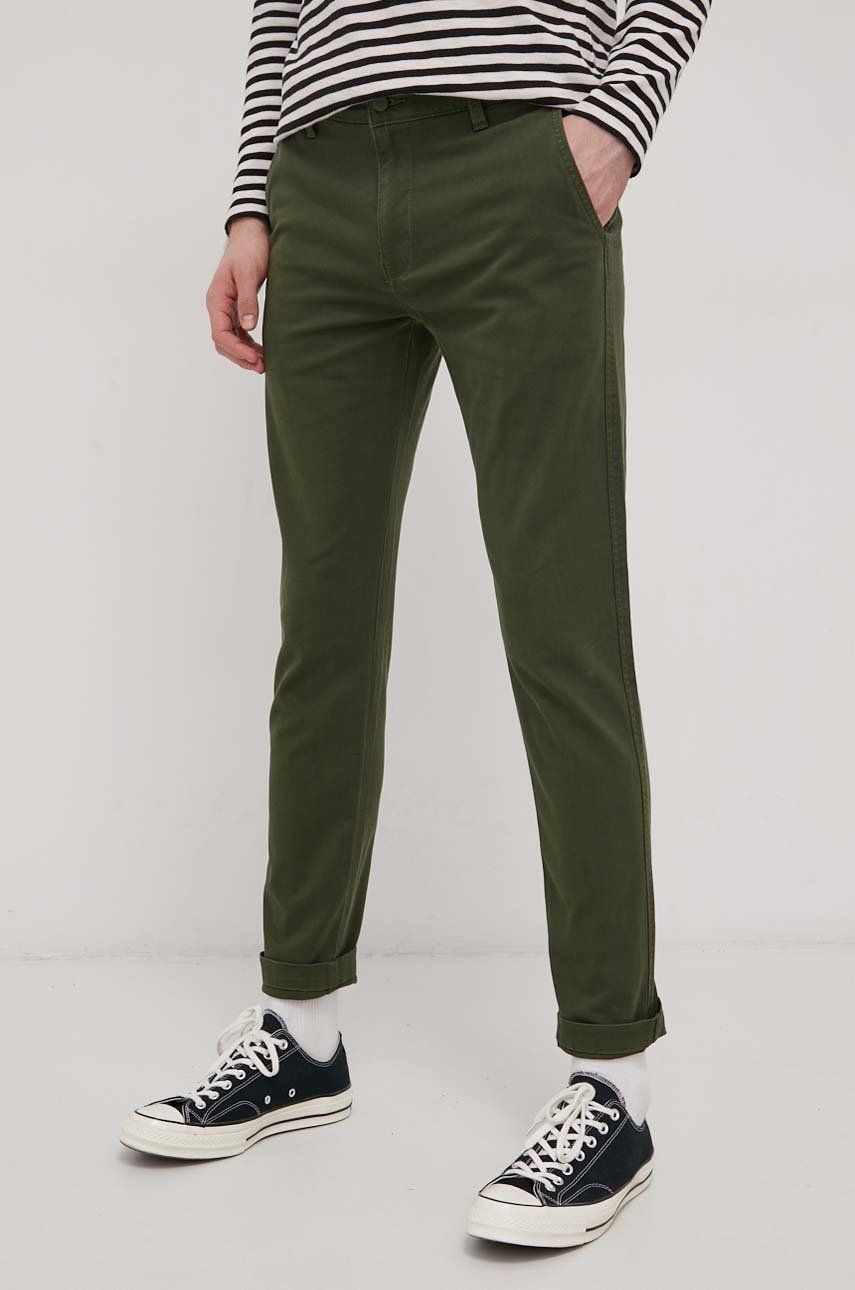 Levi’s Pantaloni bărbați, culoarea verde, cu fason chinos answear.ro