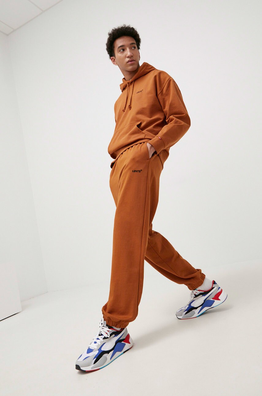 Levi's pantaloni de bumbac barbati, culoarea maro, neted