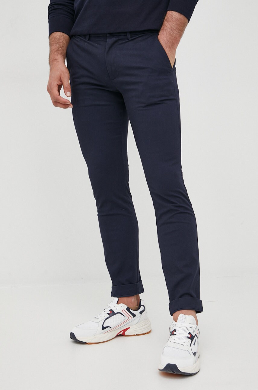 Gap pantaloni barbati, culoarea albastru marin, mulata