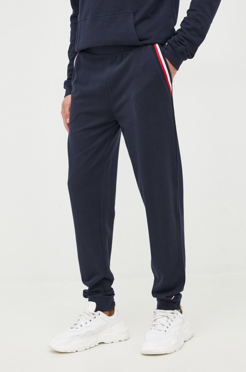 

Панталони Tommy Hilfiger мъжко в тъмносиньо с апликация, Тъмносин