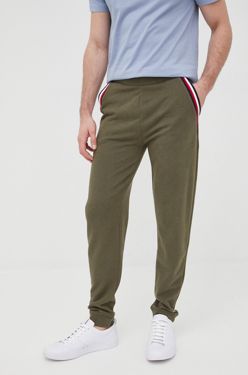 

Панталони Tommy Hilfiger мъжко в зелено с апликация, Зелен
