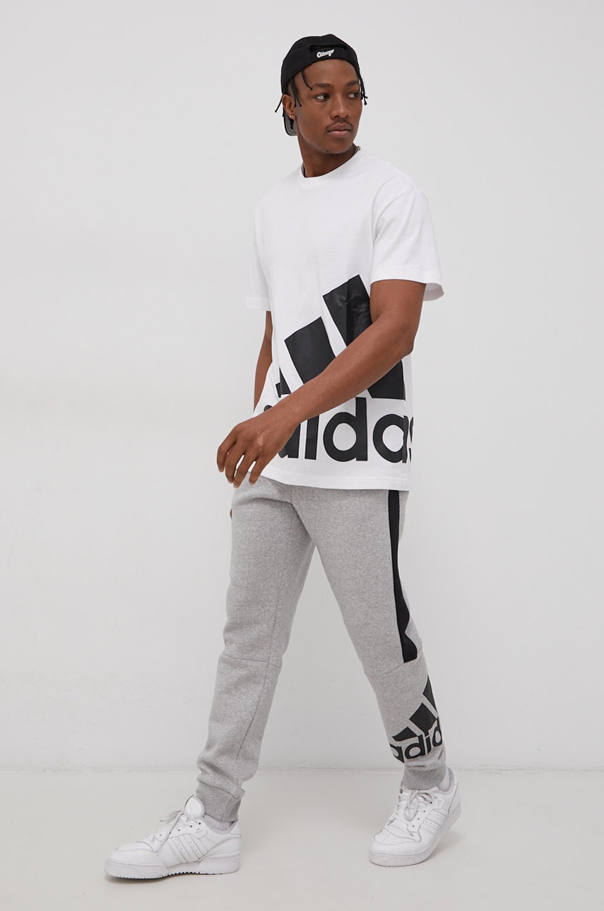 

Штани adidas HE4363 чоловічі з принтом