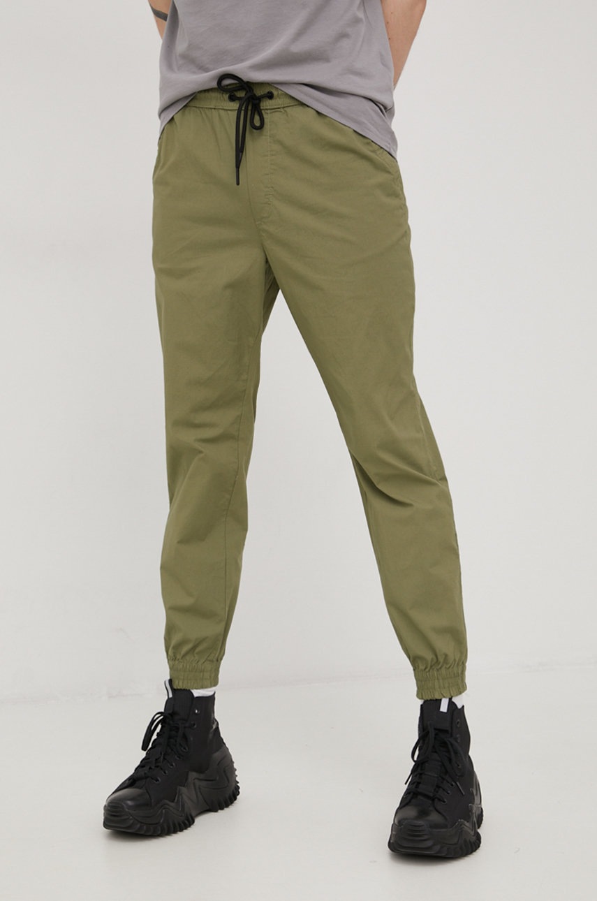

Панталони Tom Tailor в зелено с кройка тип jogger, Зелен