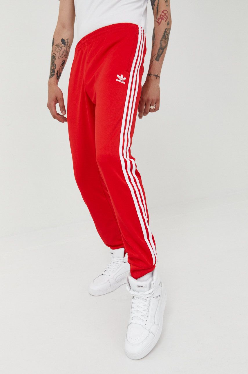adidas Originals pantaloni de trening Adicolor barbati, culoarea rosu, cu imprimeu HF2134-VIVRED