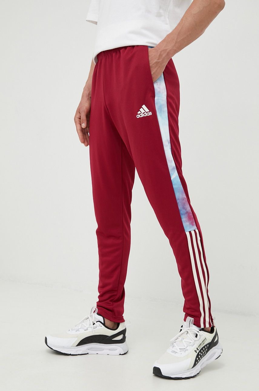Adidas Performance spodnie treningowe Tiro męskie kolor czerwony z nadrukiem