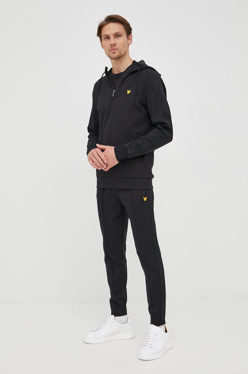 

Брюки Lyle & Scott мужские цвет чёрный однотонные