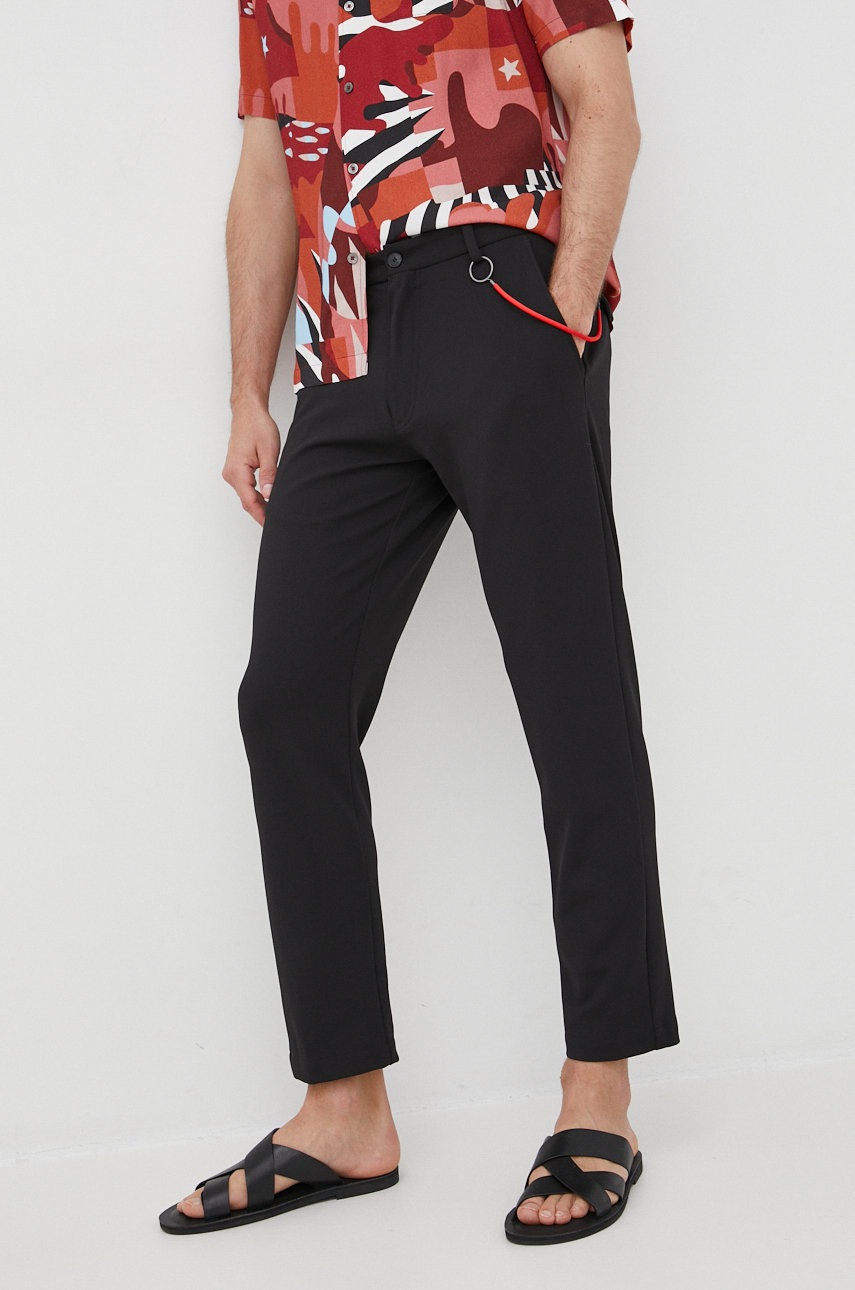 

Панталони HUGO в черно с кройка по тялото, Черен