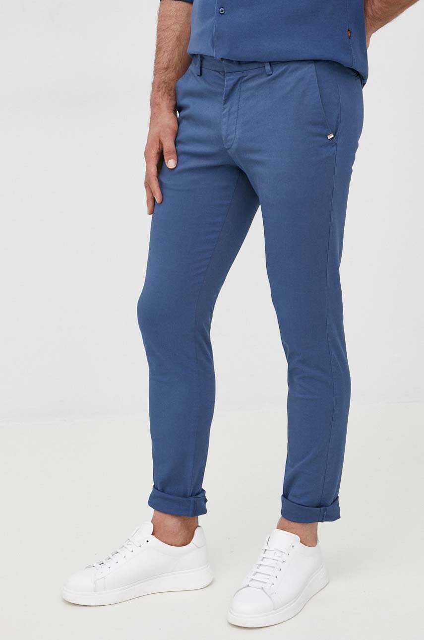 Boss pantaloni barbati, culoarea albastru marin, mulata