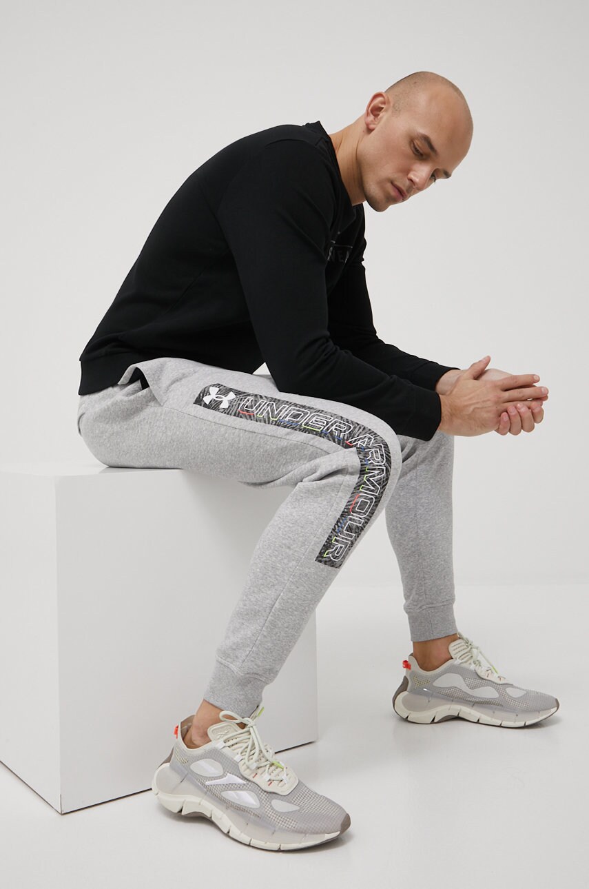 Under armour pantaloni de trening barbati, culoarea gri, melanj