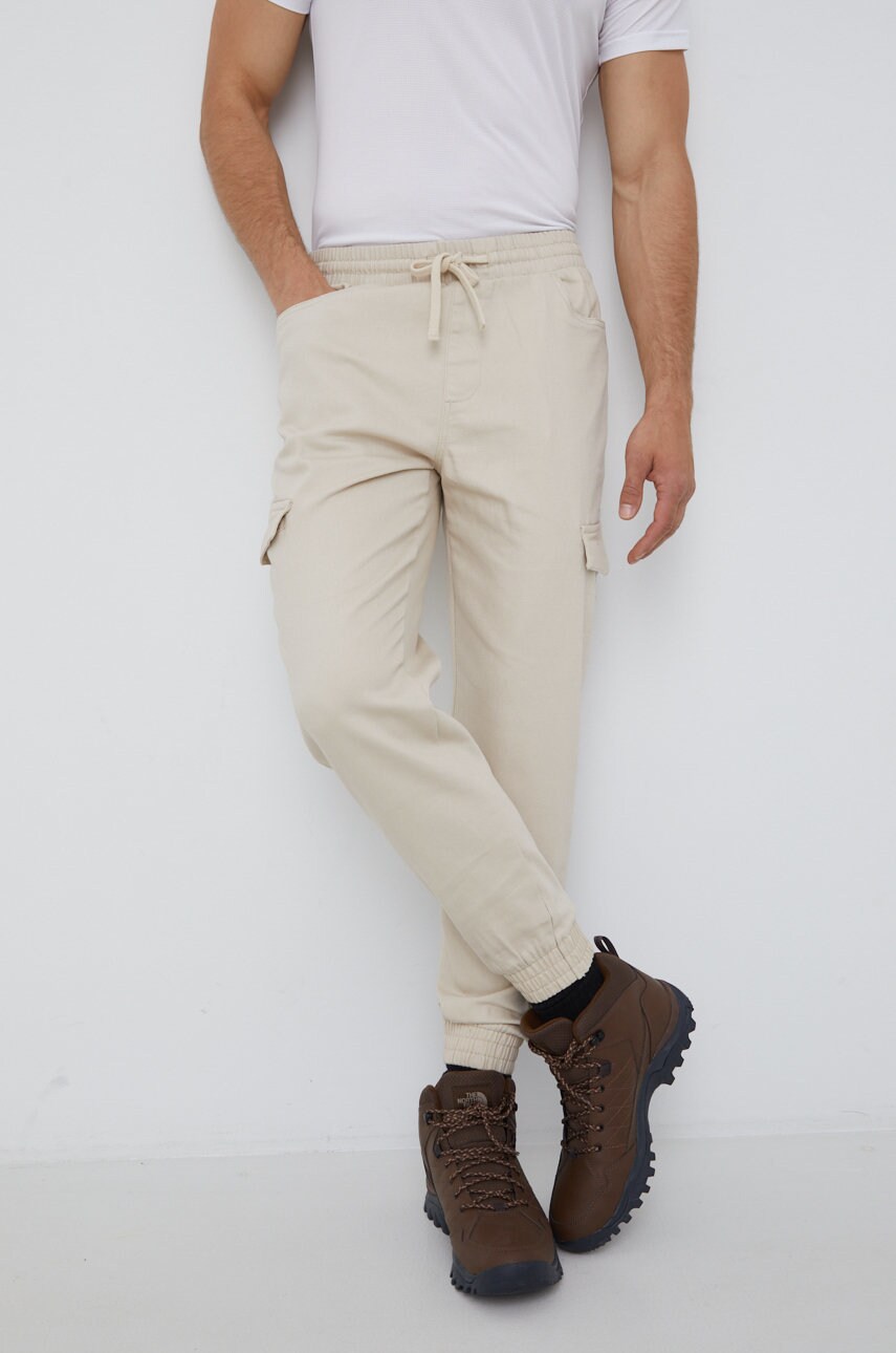 Outhorn pantaloni barbati, culoarea bej, jogger