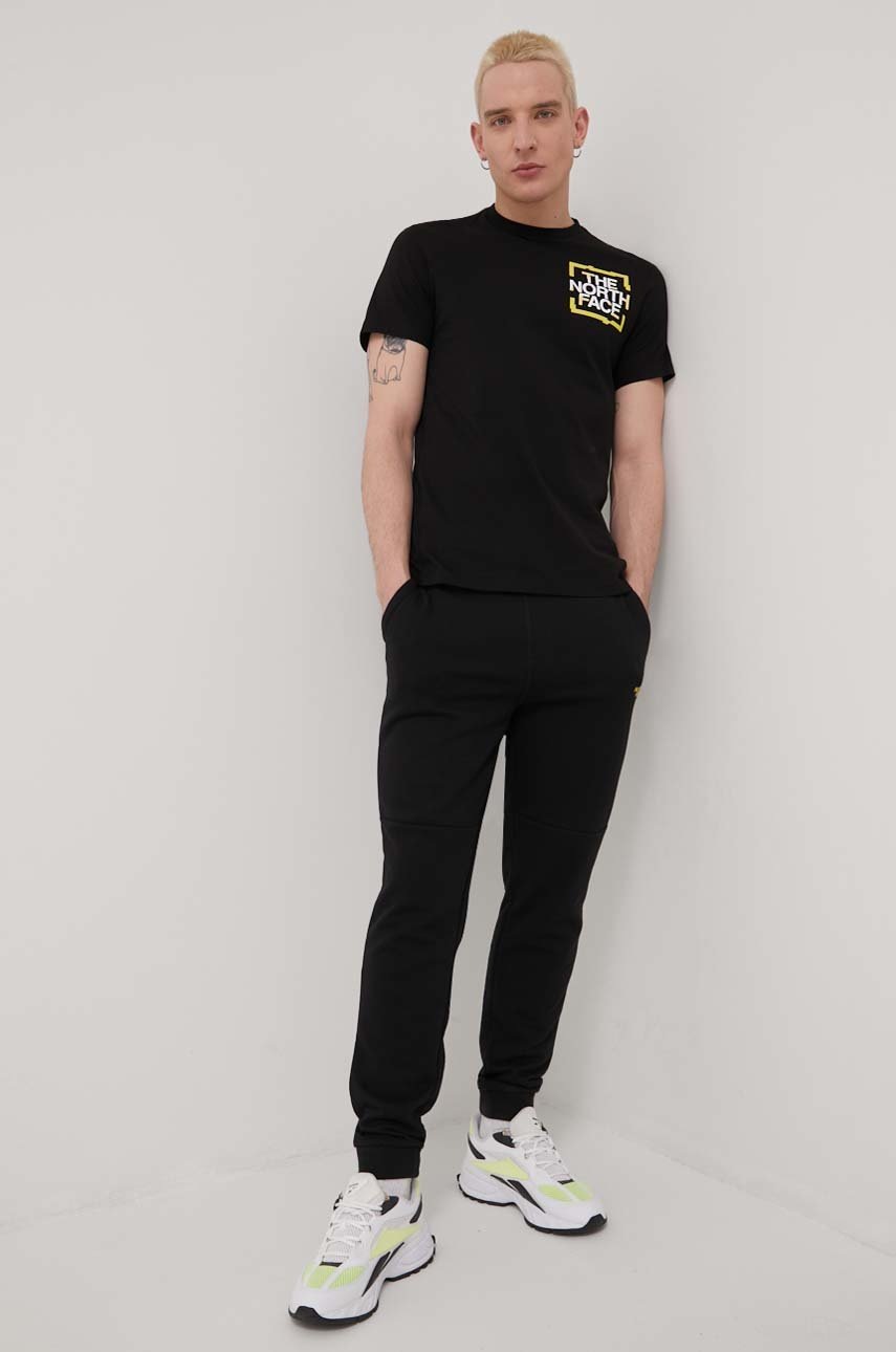 

Штани The North Face чоловічі колір чорний однотонні