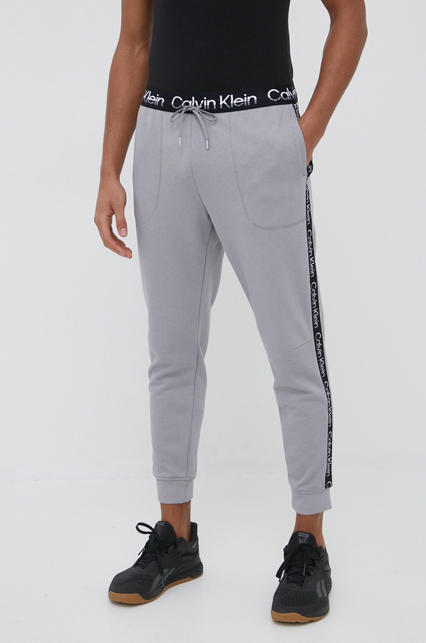 

Спортен панталон Calvin Klein Performance Active Icon в сиво с принт, Сив