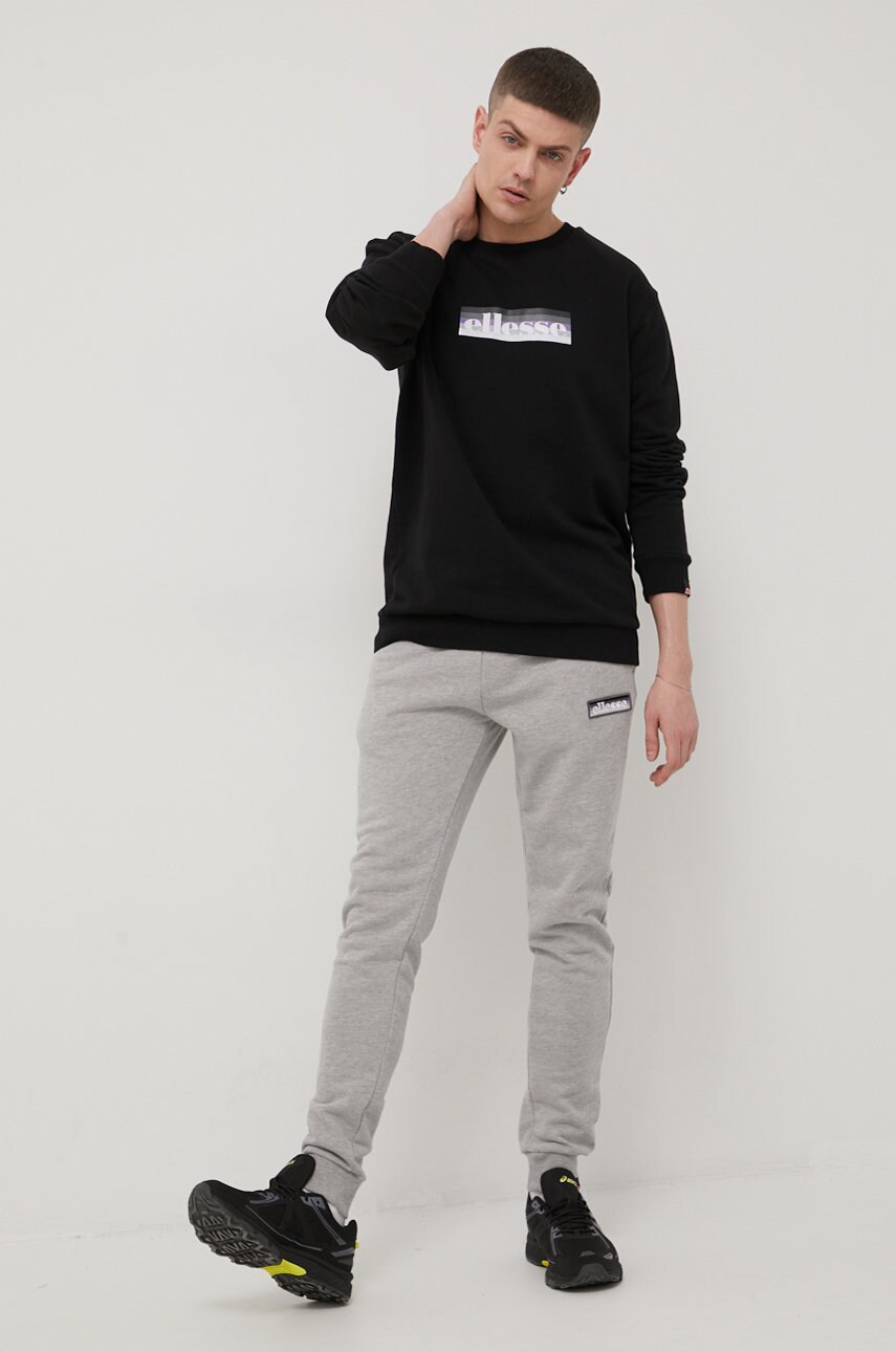 

Штани Ellesse чоловічі колір сірий з аплікацією