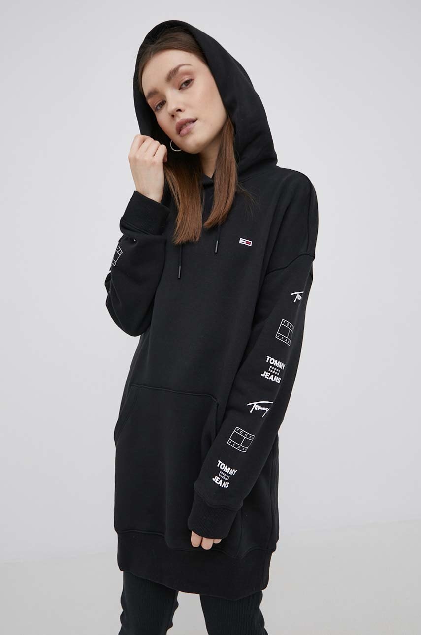 

Рокля Tommy Jeans в черно къс модел със стандартна кройка, Черен