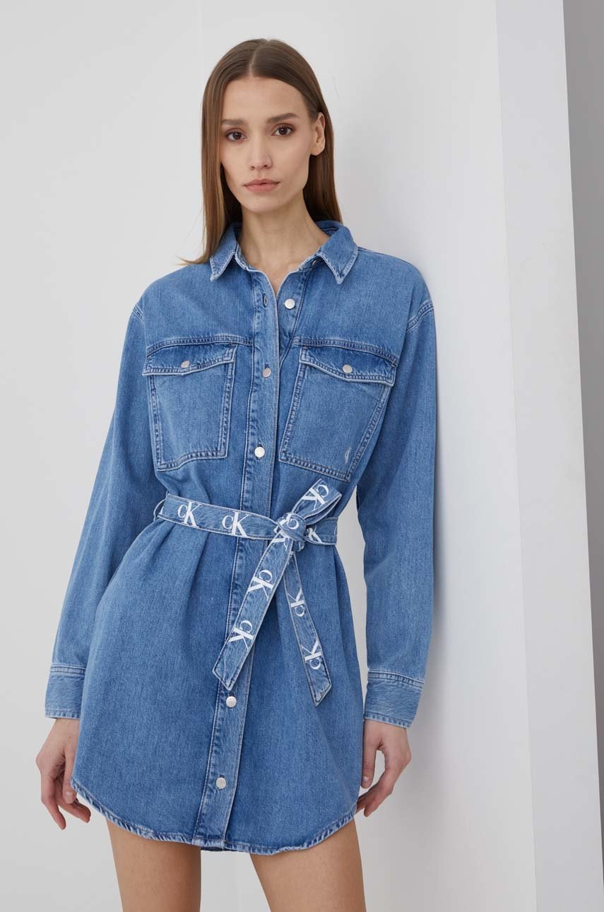 

Дънкова рокля Calvin Klein Jeans къс модел със стандартна кройка, Син