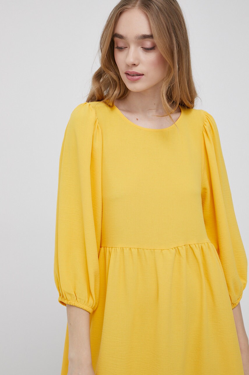 JDY rochie culoarea galben, mini, evazati