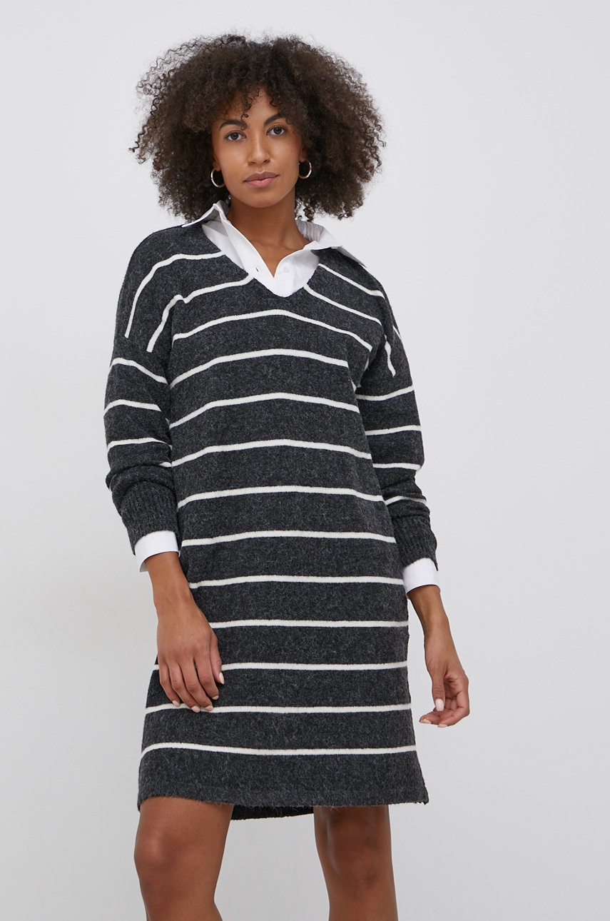 

Платье Vero Moda цвет чёрный mini прямая