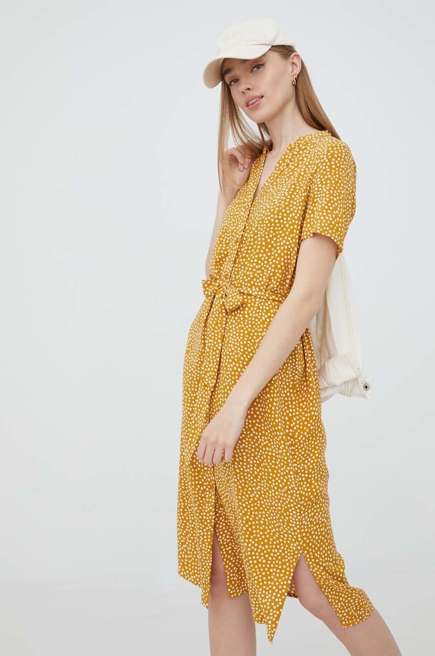 

Платье Vero Moda цвет зелёный midi прямая
