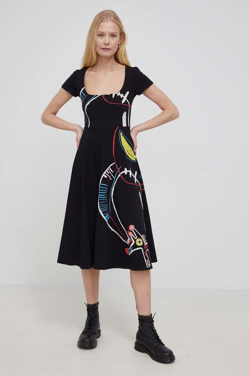 

Платье Desigual цвет чёрный mini расклешённая