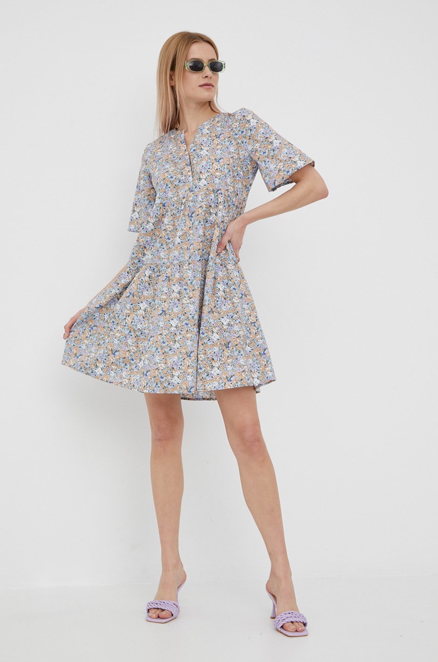 

Хлопковое платье Vero Moda mini расклешённая