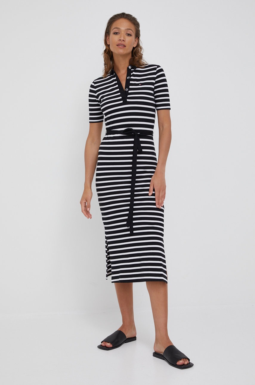 

Рокля Tommy Hilfiger Breton в черно среднодълъг модел с кройка по тялото, Черен