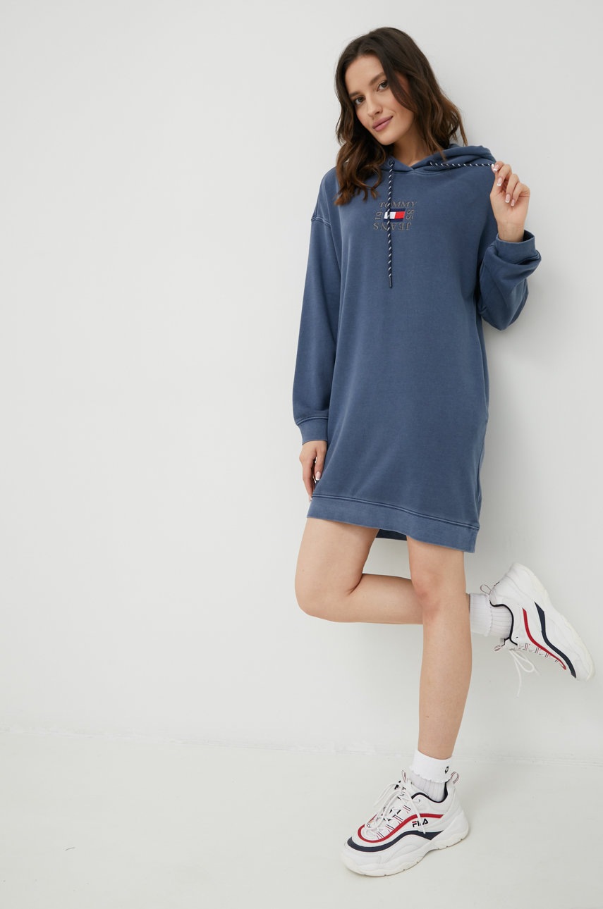 

Рокля Tommy Jeans в тъмносиньо къс модел с уголемена кройка, Тъмносин