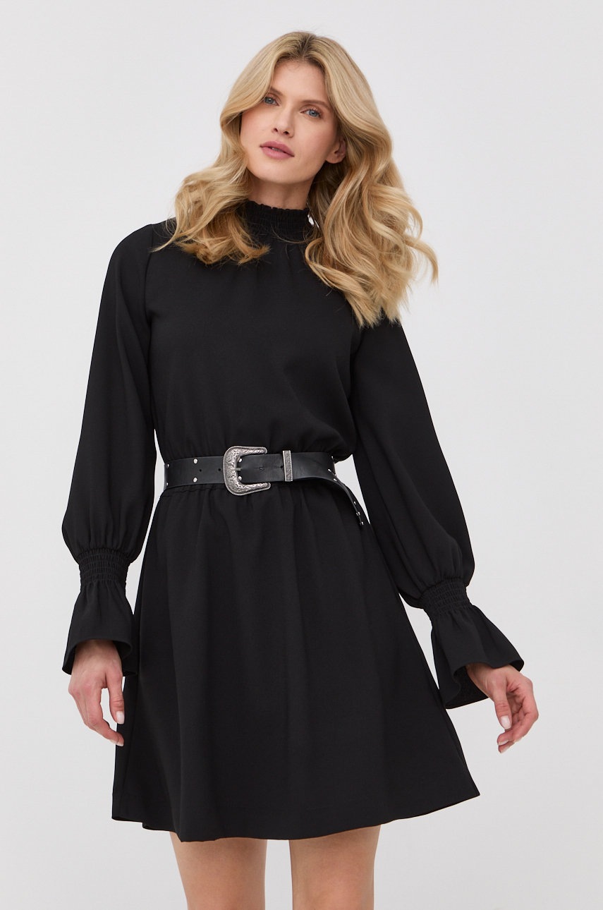 

Рокля с коприна The Kooples в черно къс модел разкроен модел, Черен