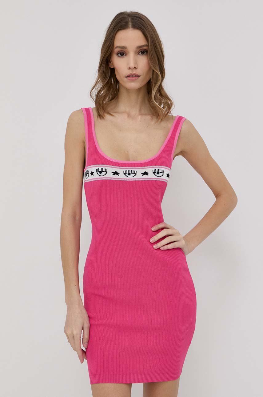 Chiara Ferragni sukienka M03 Logomania kolor różowy mini dopasowana