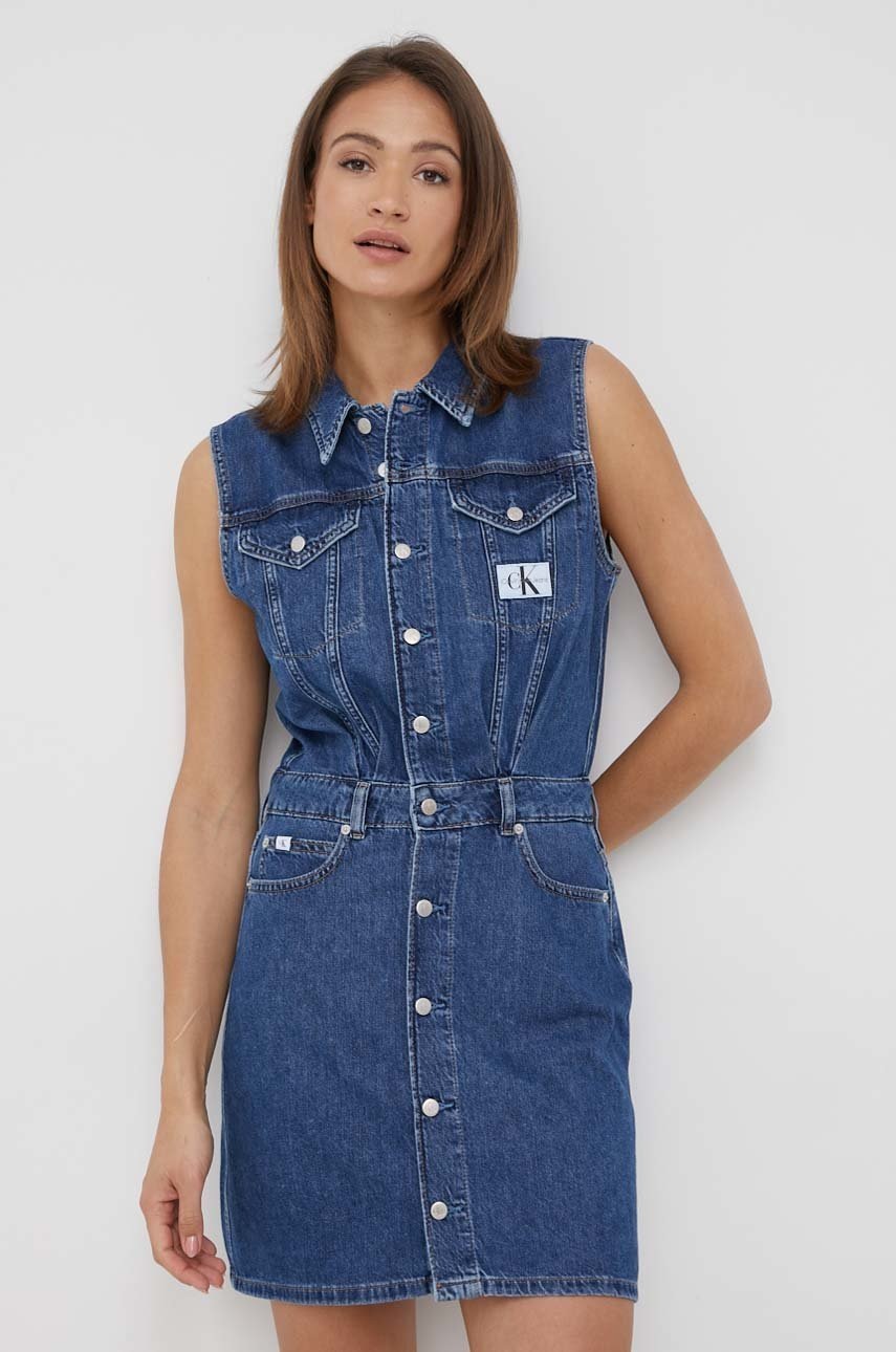 

Дънкова рокля Calvin Klein Jeans къс модел със стандартна кройка, Син