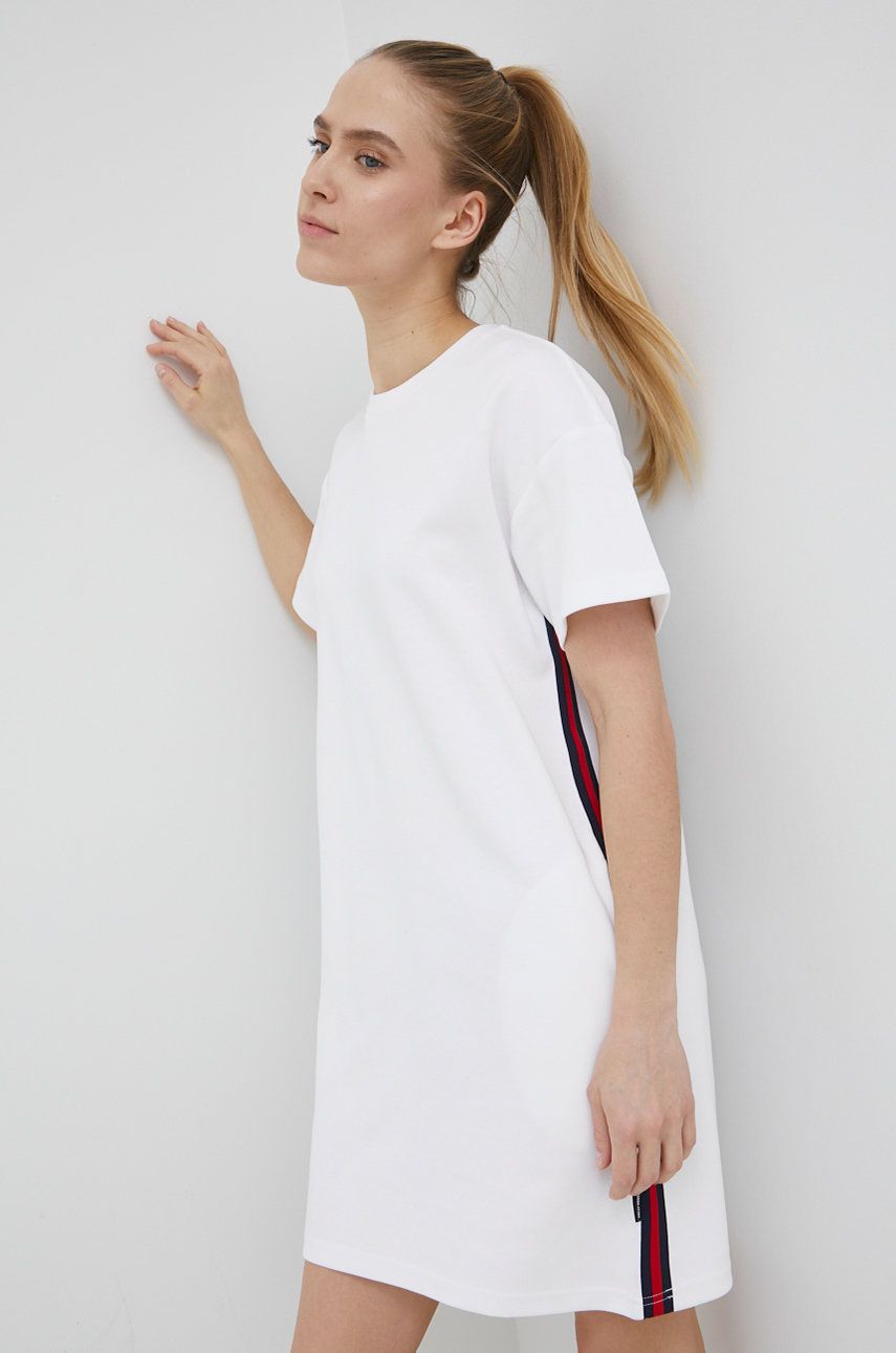 Helly Hansen sukienka kolor biały mini prosta