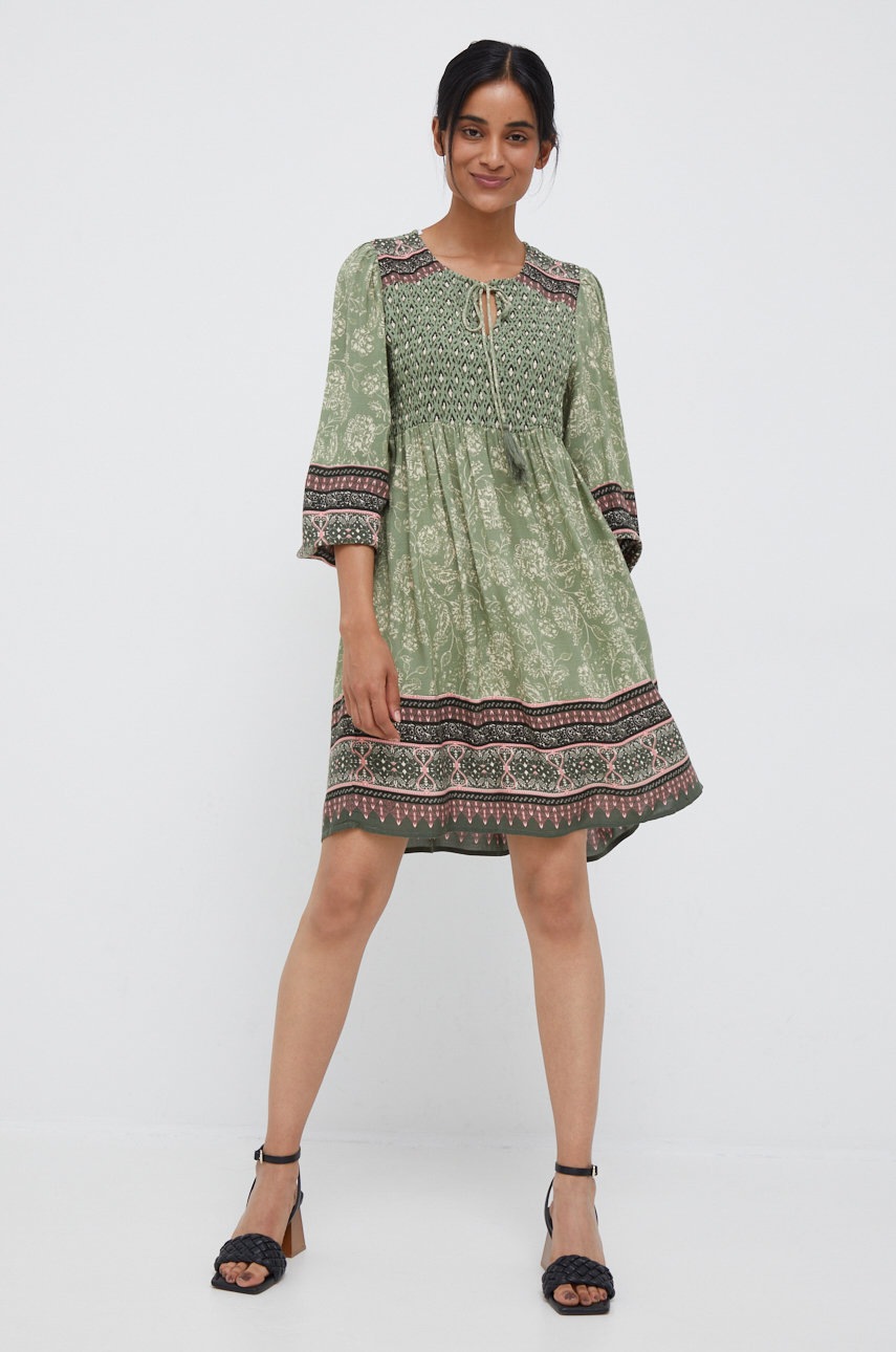 

Платье Vero Moda цвет зелёный mini расклешённая