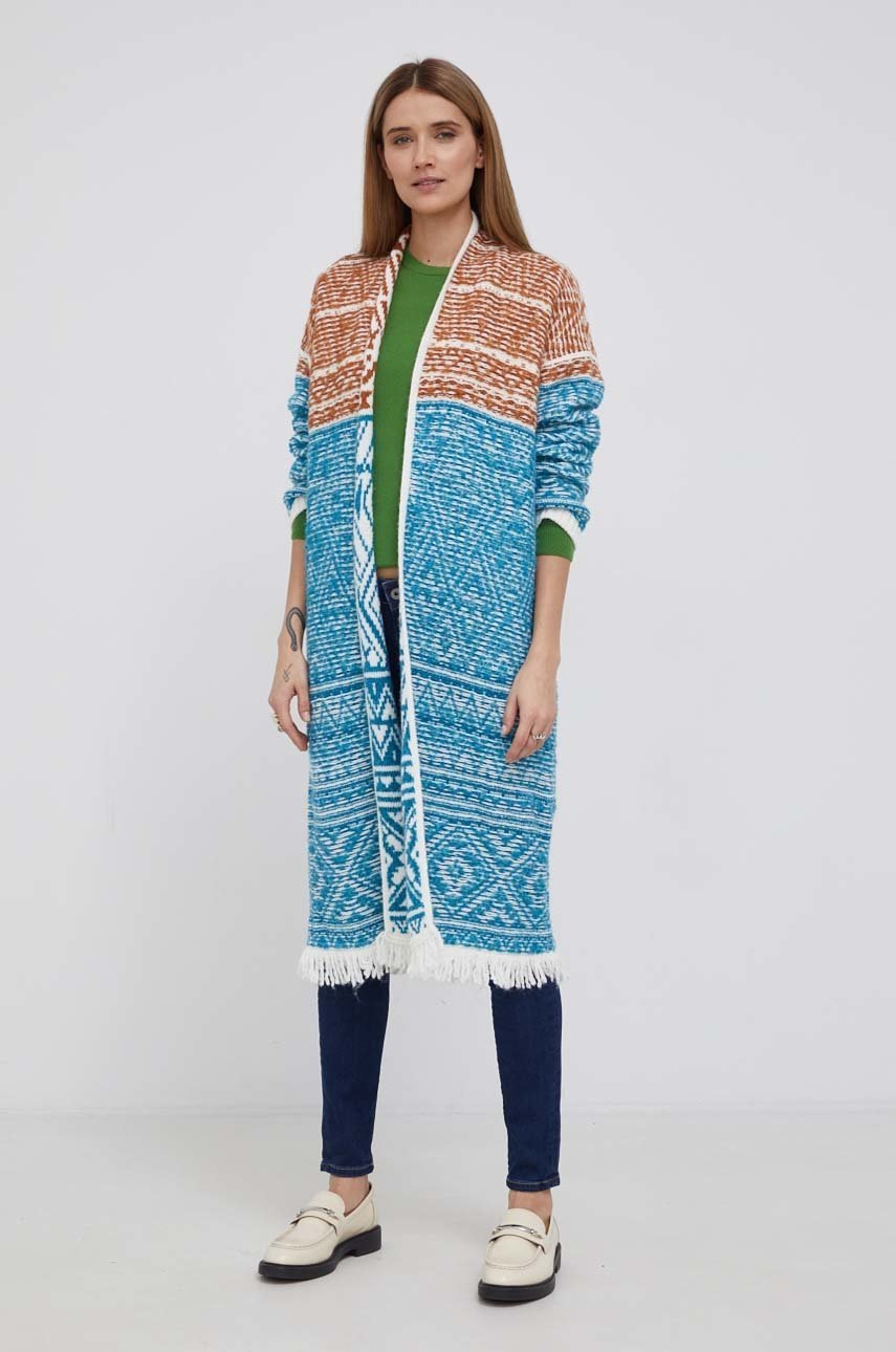 

Шерстяной свитер United Colors of Benetton женский лёгкий