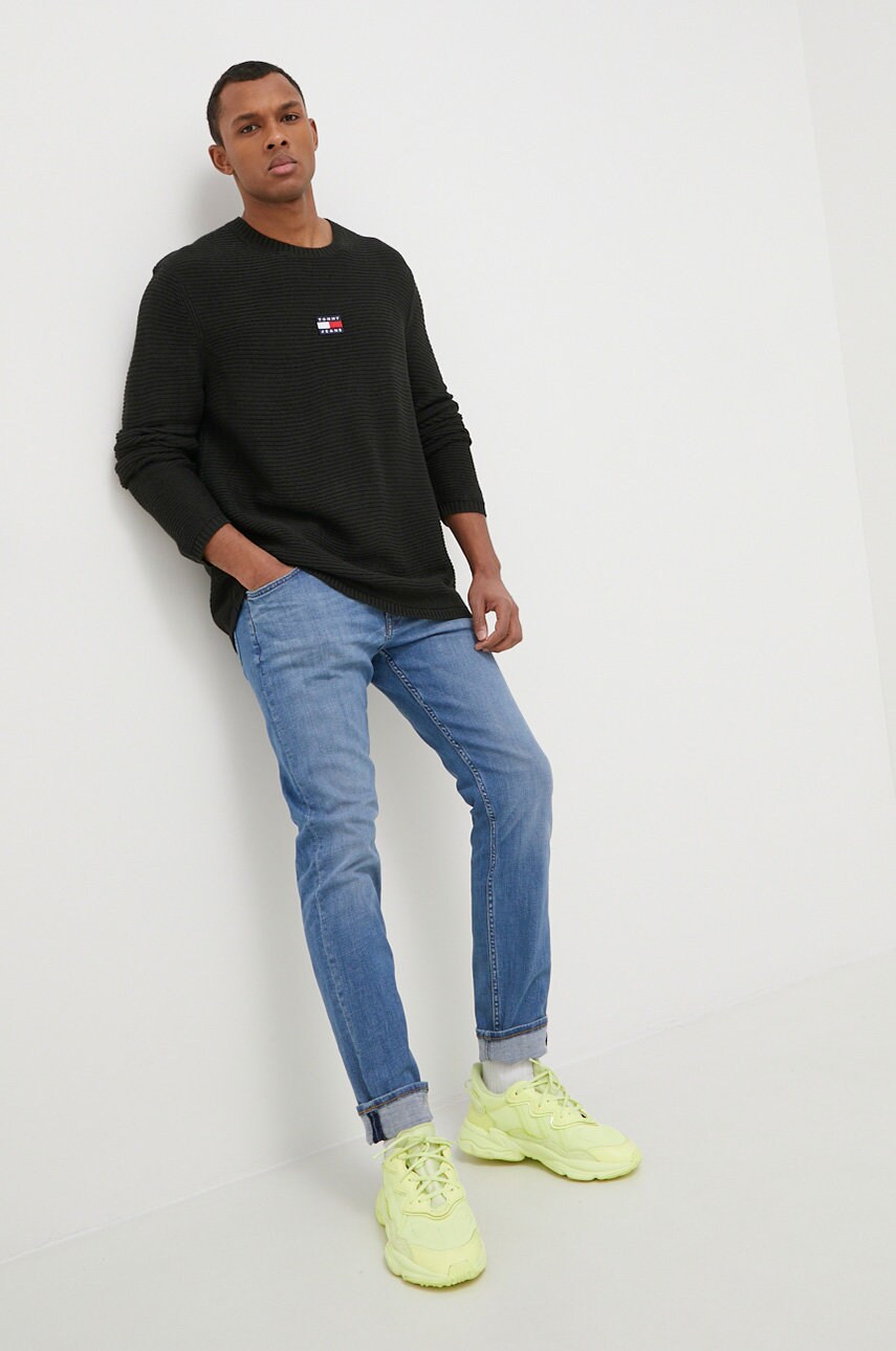 

Свитер с примесью шерсти Tommy Jeans мужской цвет чёрный лёгкий