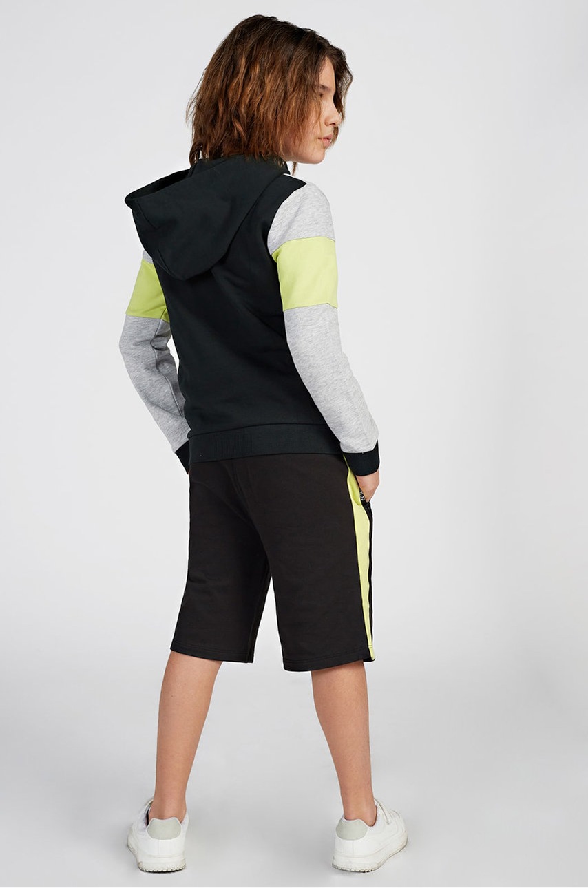 

Детски къс панталон Guess в черно с регулируема талия, Черен