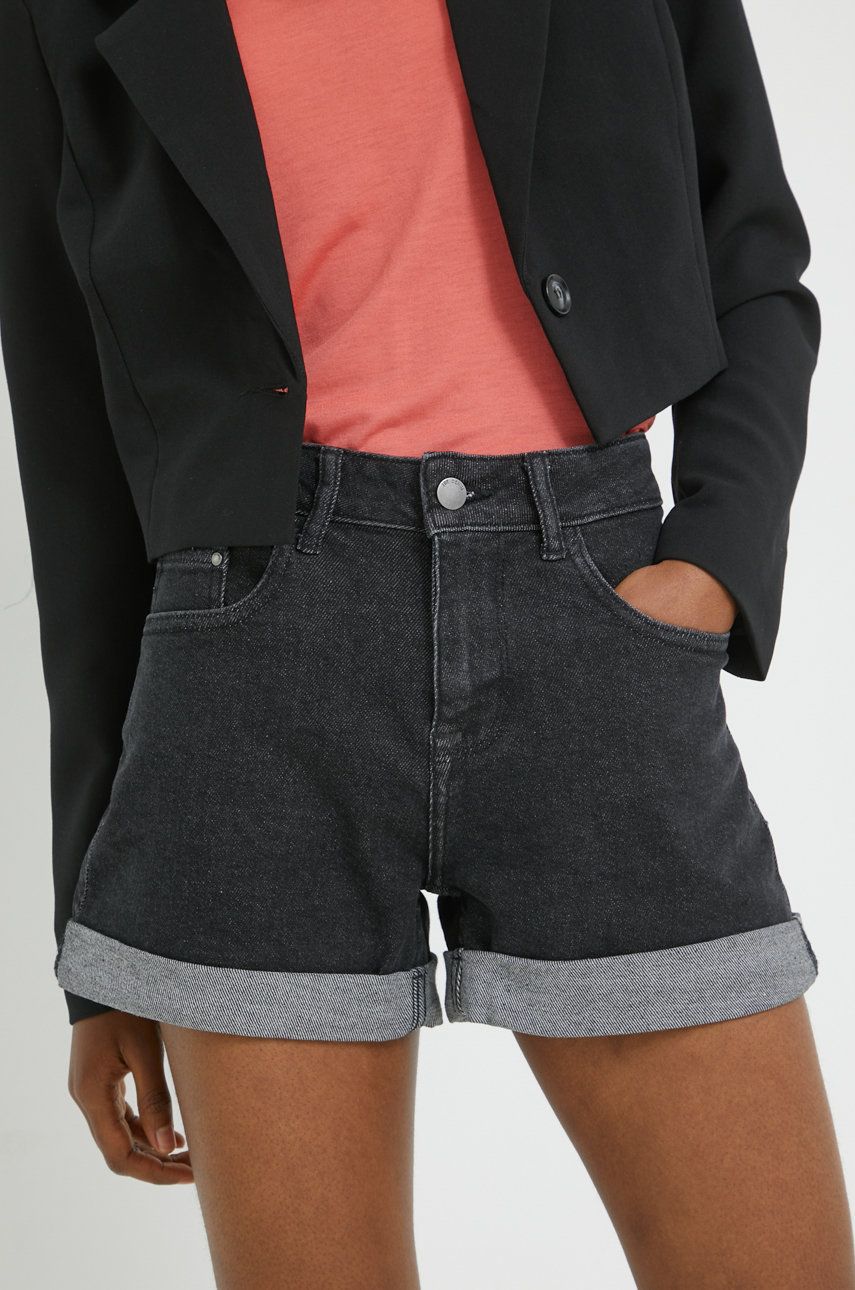 JDY pantaloni scurti jeans femei, culoarea negru, neted, medium waist